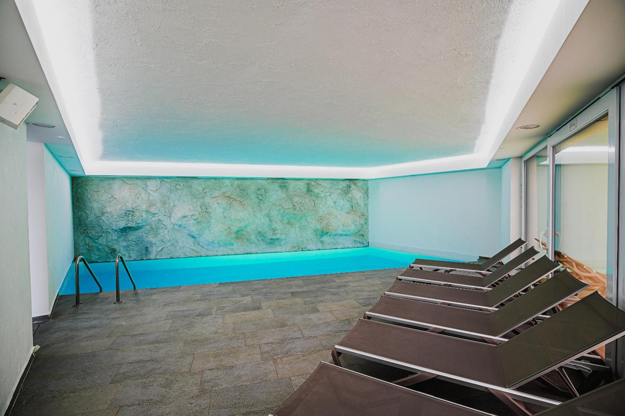 Glamping Maleric With Natural Pool Dragatuš Zewnętrze zdjęcie