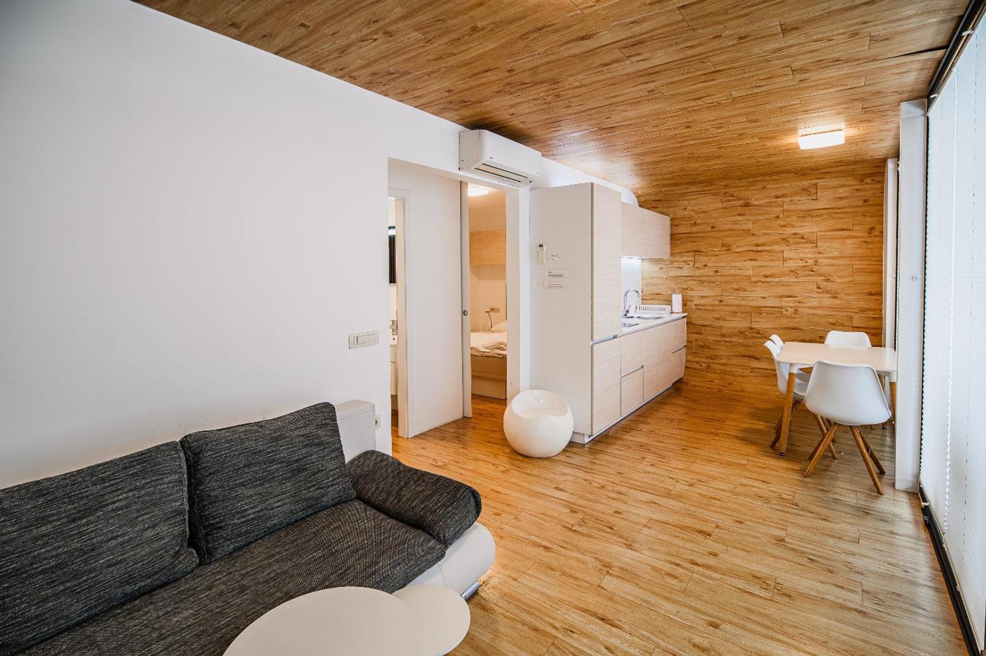 Glamping Maleric With Natural Pool Dragatuš Zewnętrze zdjęcie