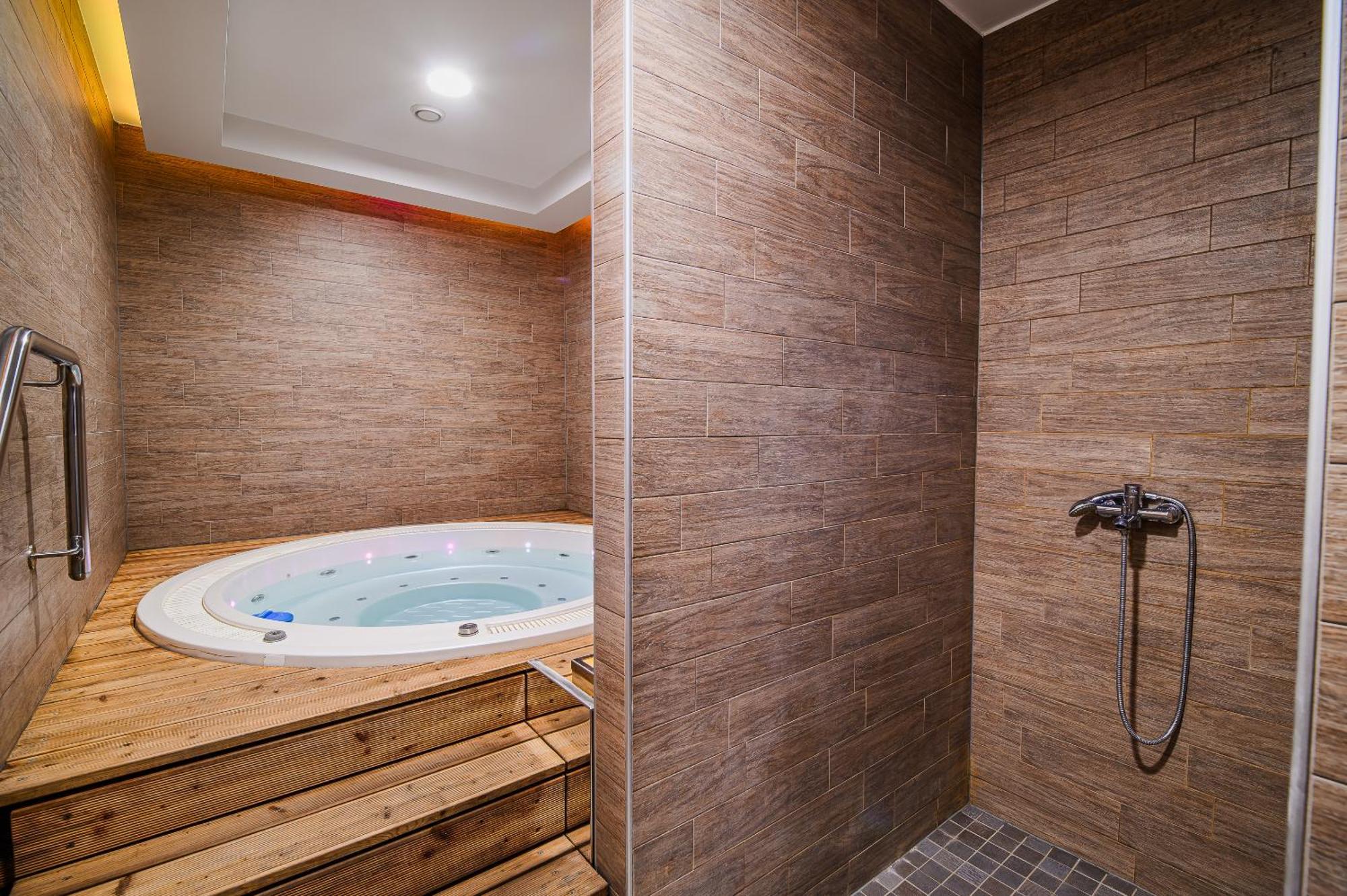 Glamping Maleric With Natural Pool Dragatuš Zewnętrze zdjęcie